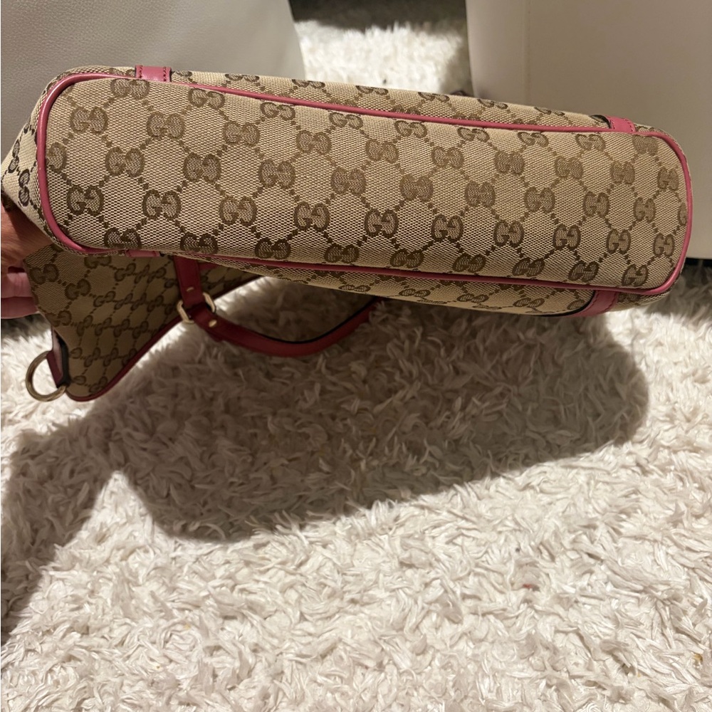 Gucci Beige and Pink Monogram Tote Bag - Picture 2 of 6